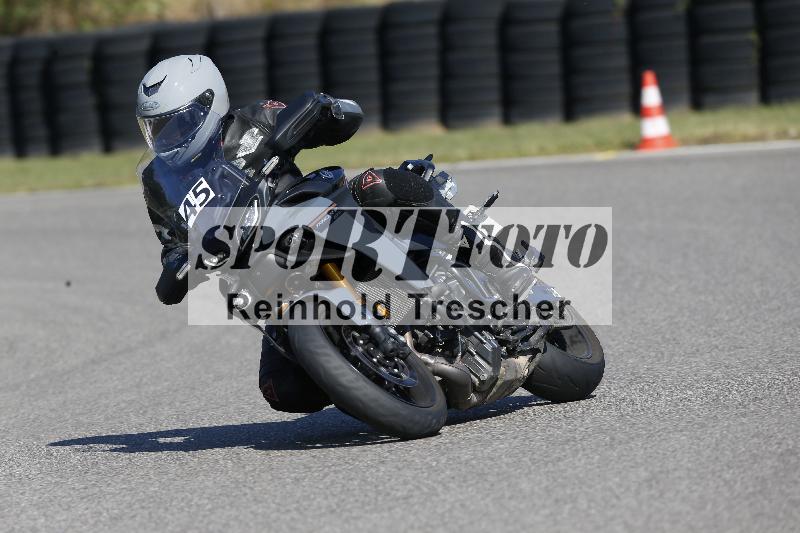 /Archiv-2025/49 26.08.2025 Cornu Master School ADR/blau-bleu/45